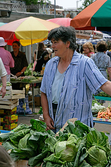vegetable-vendor-woman-8.jpg