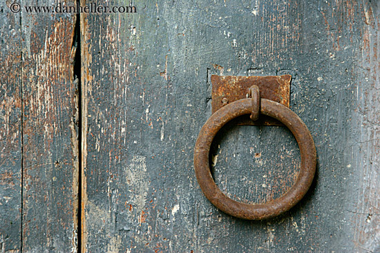 iron-door-handle.jpg