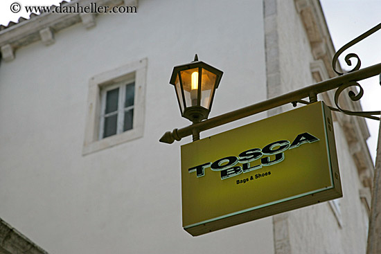 tosca_blu-store-sign.jpg