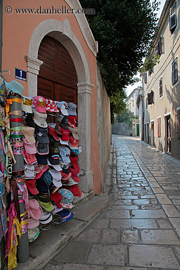 rack-of-hats-n-cobblestone-street.jpg