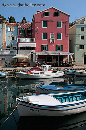 veli_losinj-harbor-n-bldgs-6.jpg