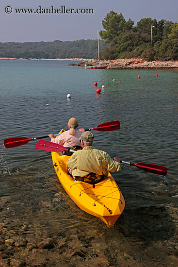 gary-n-lolly-kayaking-1.jpg