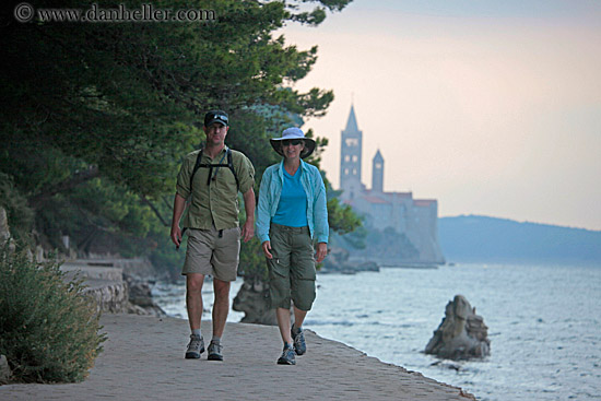 helene-n-patrick-walking-by-bell_tower-3.jpg