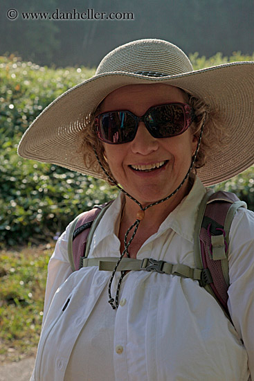 judy-in-big-hat-3.jpg