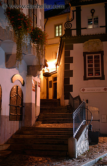 cesky-stairs-nite-a.jpg