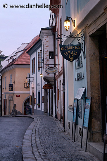cesky-street-eve-2.jpg