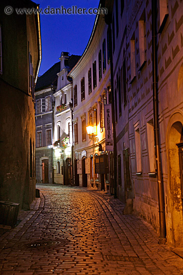 cesky-street-nite-1.jpg