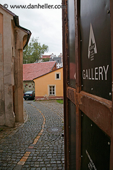 gallery-road.jpg