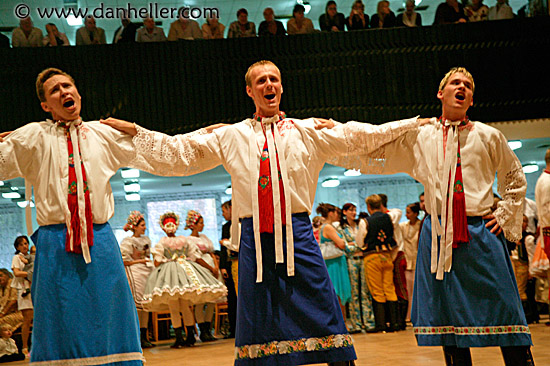 men-dancers-2.jpg