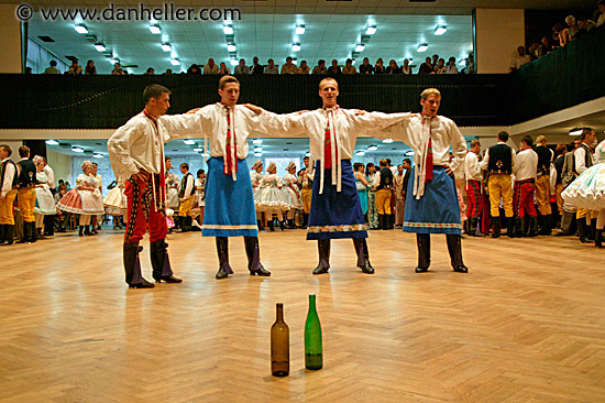 men-dancers-3.jpg