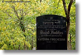 images/Europe/CzechRepublic/Mikulov/JewishCemetary/jewish-graves-12.jpg