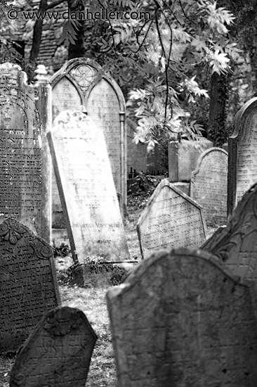 jewish-graves-15-bw.jpg