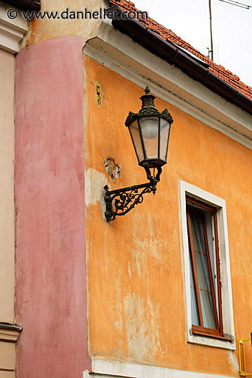 orange-wall-lamp.jpg