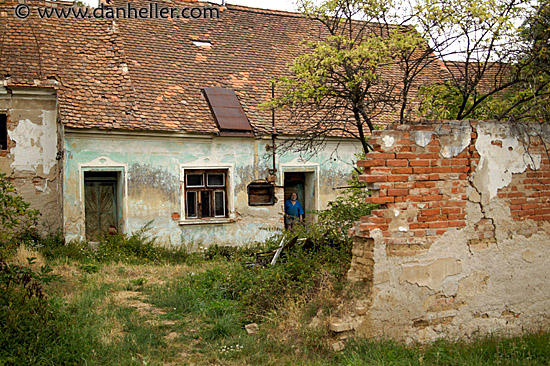 old-farm-house-2.jpg