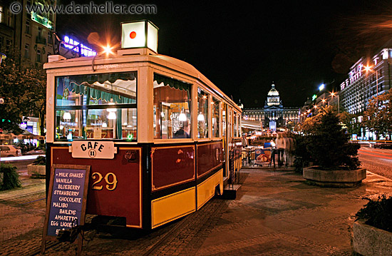 cafe-tram-6b.jpg