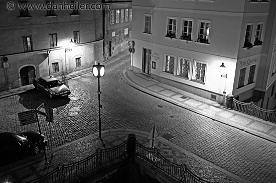 nite-str-corner-1-bw.jpg