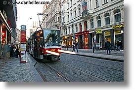images/Europe/CzechRepublic/Prague/Streets/bus-lights.jpg