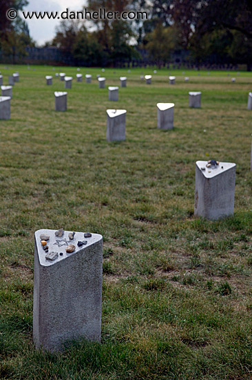 jewish-graves-1.jpg