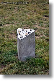 images/Europe/CzechRepublic/Terezin/jewish-graves-2.jpg