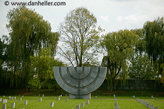 jewish-graves-3.jpg