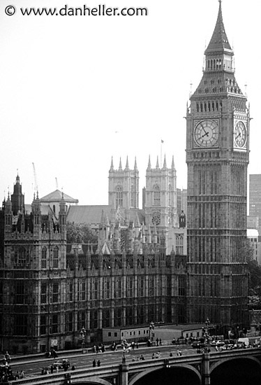 big-ben-bridge-bw.jpg