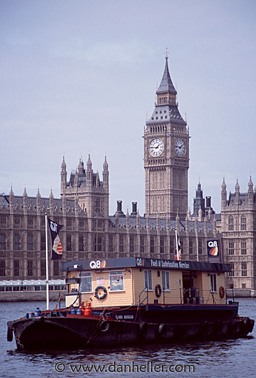 big-ben-q8-boat.jpg