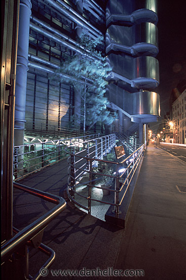 lloyds-nite-1.jpg