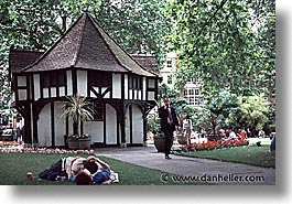 cities, england, english, europe, horizontal, lawn, london, people, smoochers, united kingdom, photograph