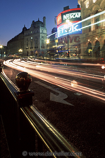 piccadilly-circus-nite-0004.jpg