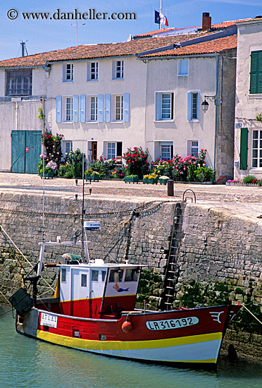 boats-n-houses-2.jpg