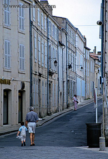 ile_de_re-sidewalk-2.jpg