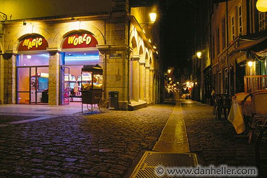 lyon-night01.jpg