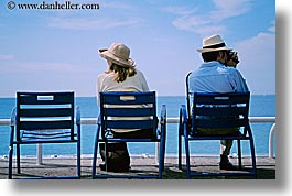 images/Europe/France/Nice/couple-watching-sea-2.jpg