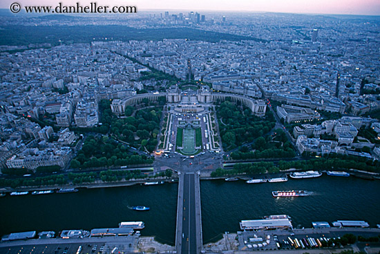 palais_de_chaillot-dusk-aerial-3.jpg