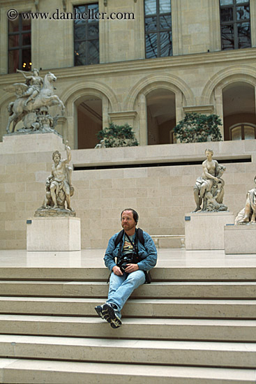 me-in-louvre-1.jpg