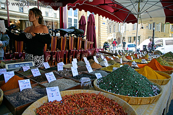 woman-n-spices-2.jpg