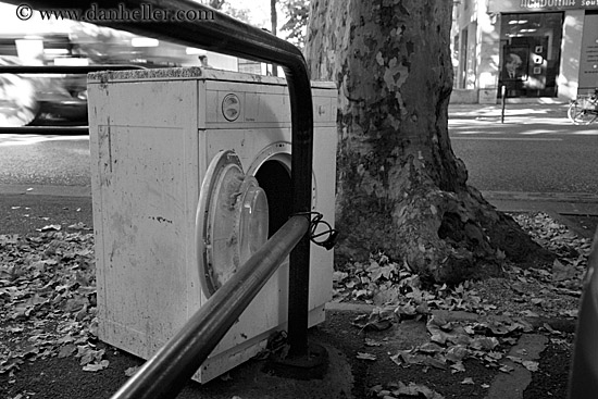 old-washing-machine-bw.jpg