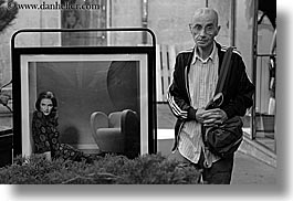 aix en provence, black and white, emotions, europe, france, horizontal, humor, men, old, people, provence, senior citizen, womens, photograph