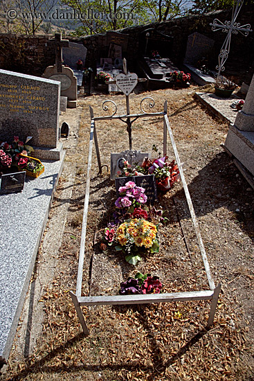 graveyard-3.jpg