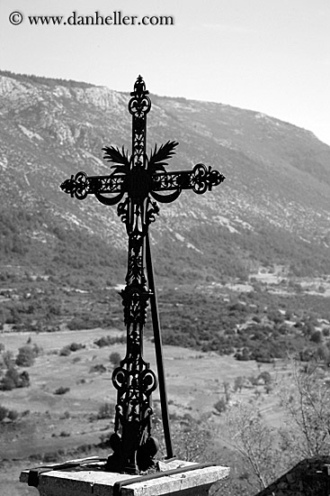 iron-cross-bw.jpg