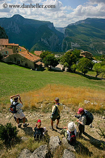 hikers-n-hilltop-town-4.jpg