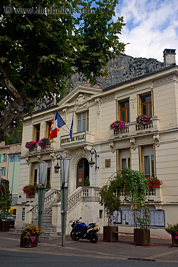 hotel_de_ville-3.jpg