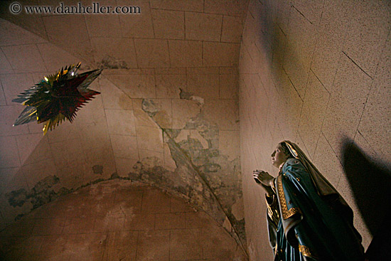 madonna-praying-to-star.jpg