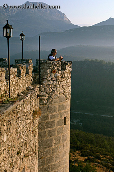 castle-lamps-n-scenic-5.jpg
