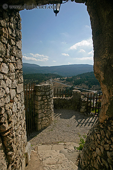 hotel-entrance-arch.jpg