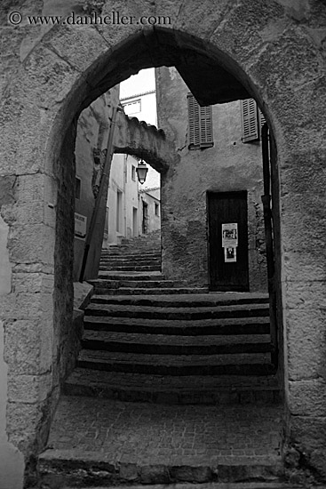 gothic-arches-stairs-bw.jpg