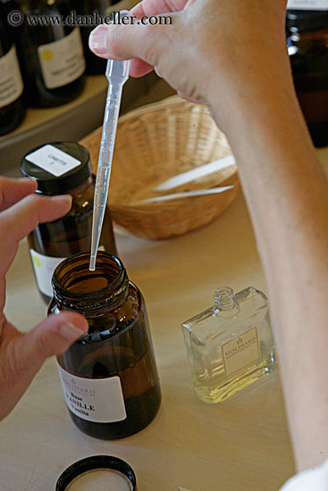mixing-perfumes-04.jpg