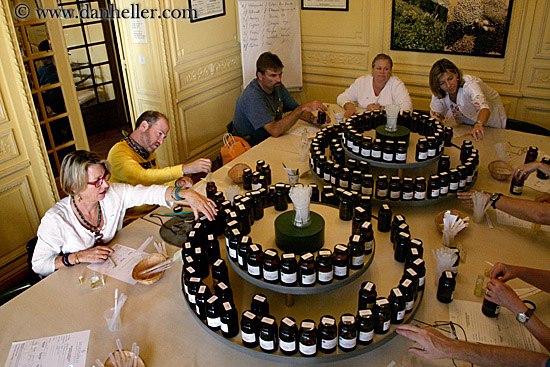 mixing-perfumes-10.jpg