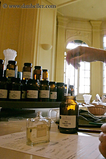 mixing-perfumes-11.jpg