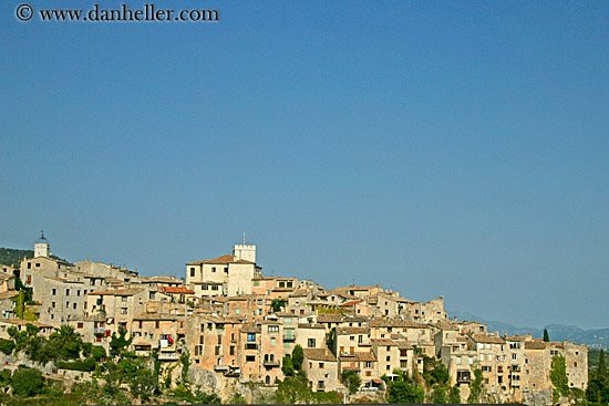 grasse-hill_town.jpg